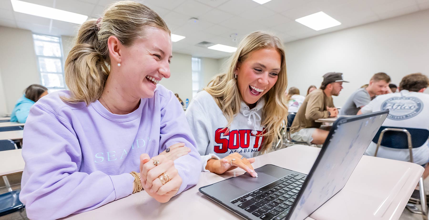 South Alabama Students in a classroom
