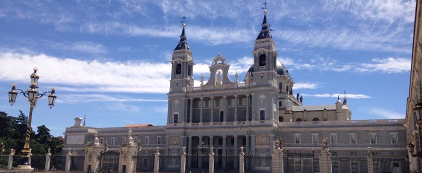 Madrid showing Palacio Real