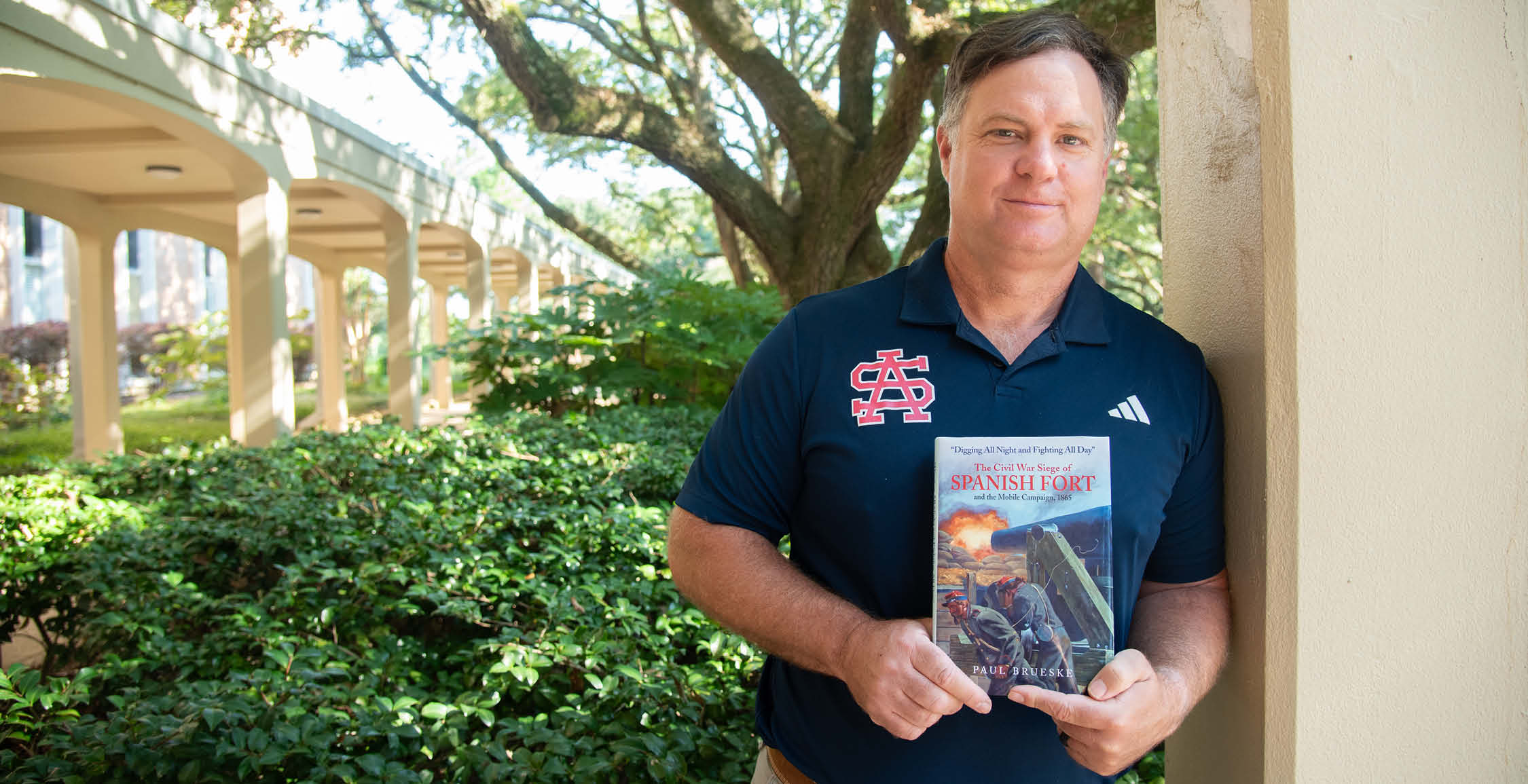 Paul Brueske data-lightbox='featured'